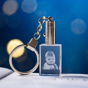 2D Rectangle or Heart-shaped Crystal Keychain 2D Rectangle or Heart-shaped Crystal Keychain