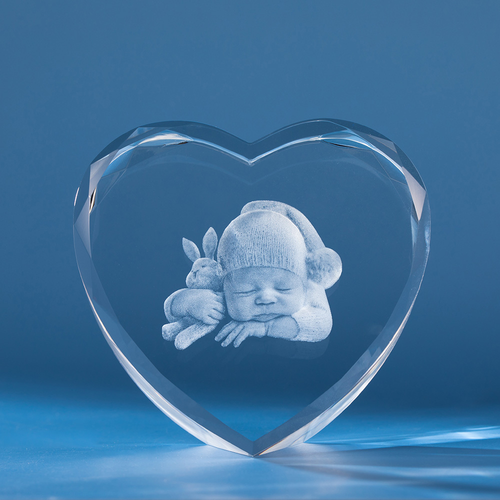 3D Heart-Shaped Crystal