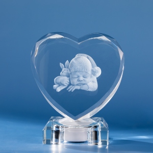 3D Heart-Shaped Crystal