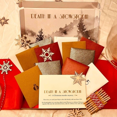 Murder Mystery Advent Calendar: Death in a Snowstorm - Escape Room Style Christmas Game for Adults