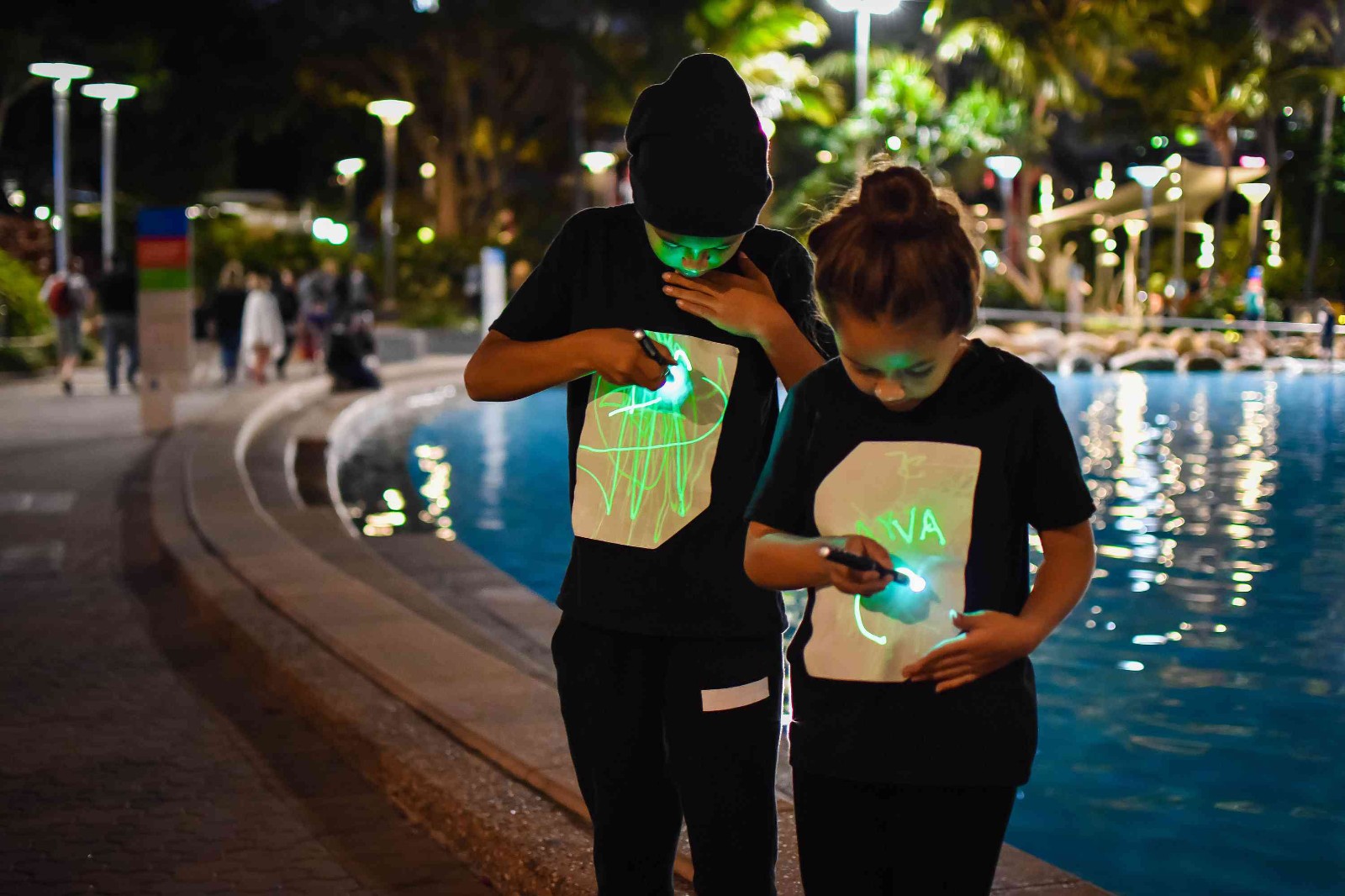 Childrens Interactive Green Glow T-shirt In Black