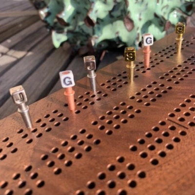 6 Personalized Letter Or Initial Cribbage Board Pegs with 2 Gold on gold 2 Silver on silver & 2 White on copper Metal Pegs free velvet pouch