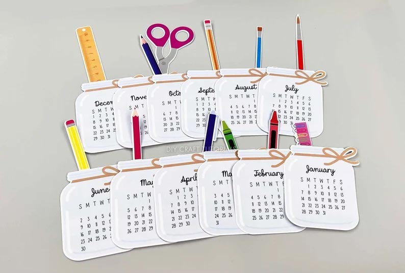 Mini desk calendars are perfect for decorating your desk and letting you know the month at a glance.